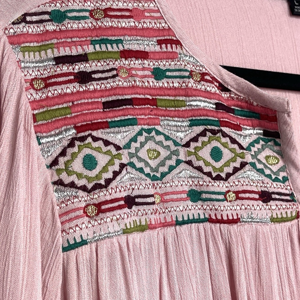 Romeo + Juliet Couture Pink Embroidered Ruffle Kimono Peasant Top Size Large - Picture 7 of 15